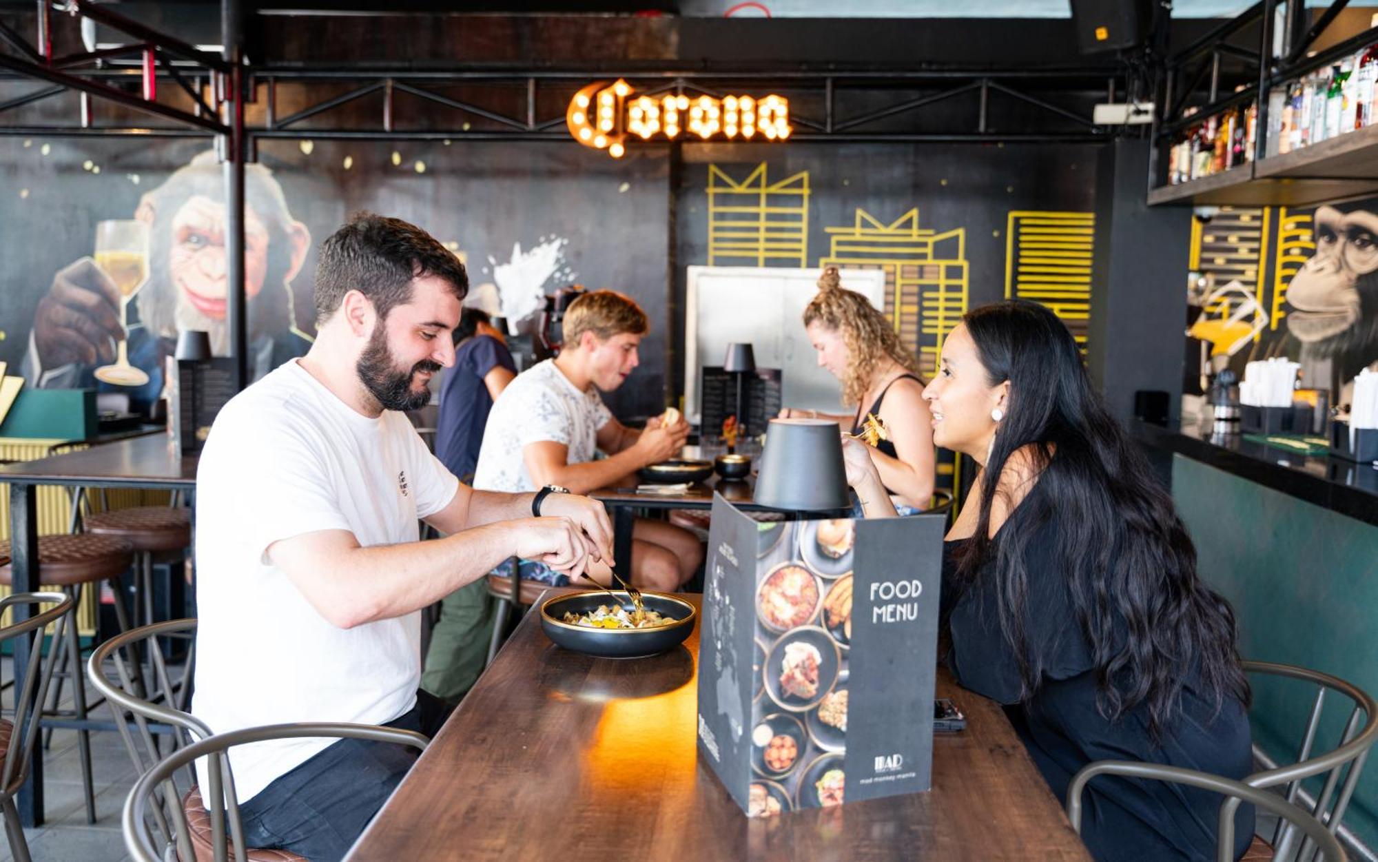 بيت شباب Mad Monkey Manila ماكاتي المظهر الخارجي الصورة