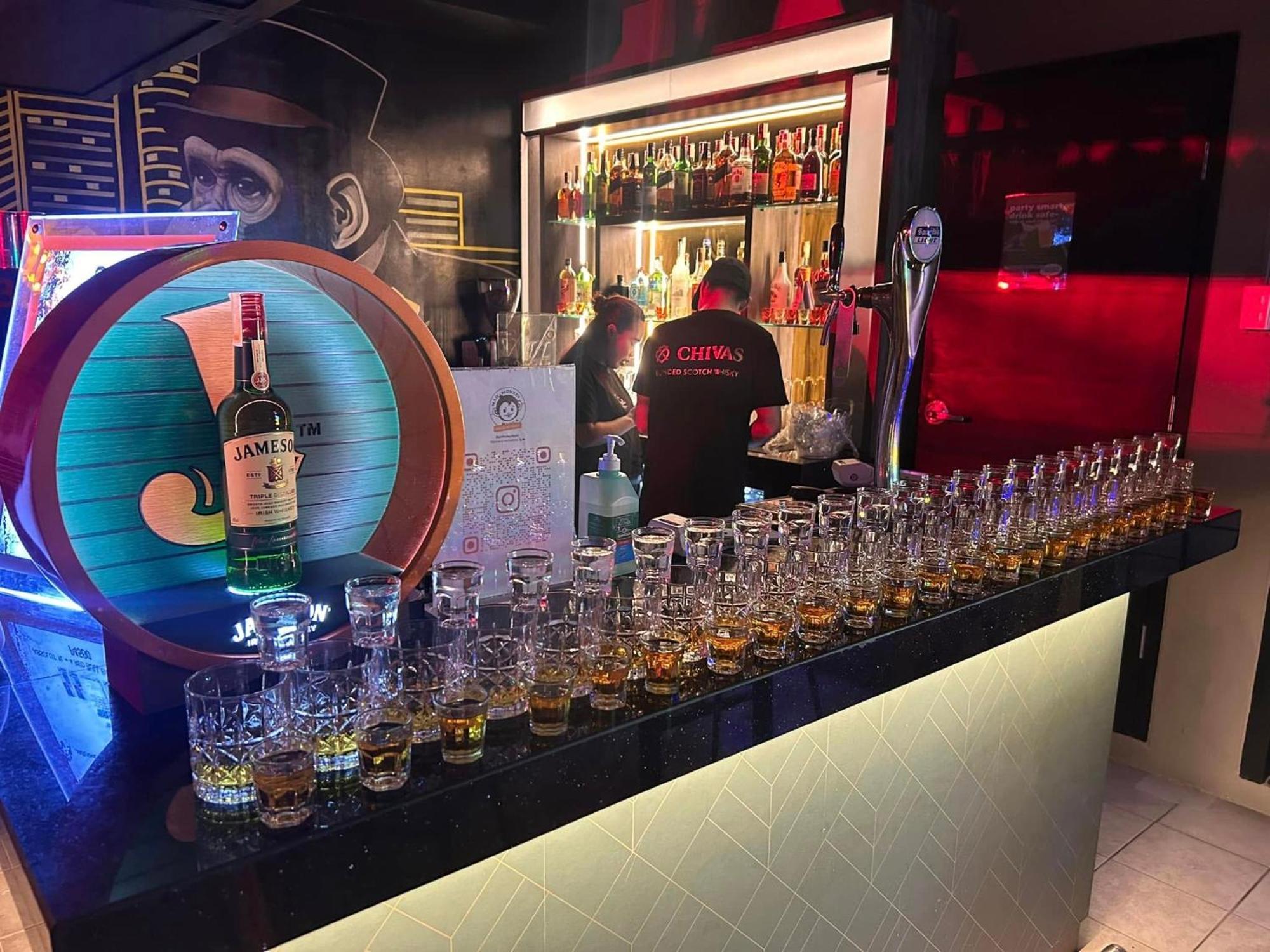 بيت شباب Mad Monkey Manila ماكاتي المظهر الخارجي الصورة